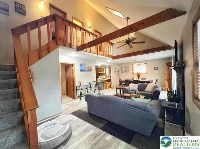 32 Bear Lane, Penn Forest Twp, PA 18229