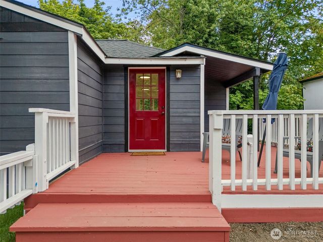 341 Maple Avenue, Port Orchard, WA 98366