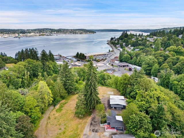 341 Maple Avenue, Port Orchard, WA 98366