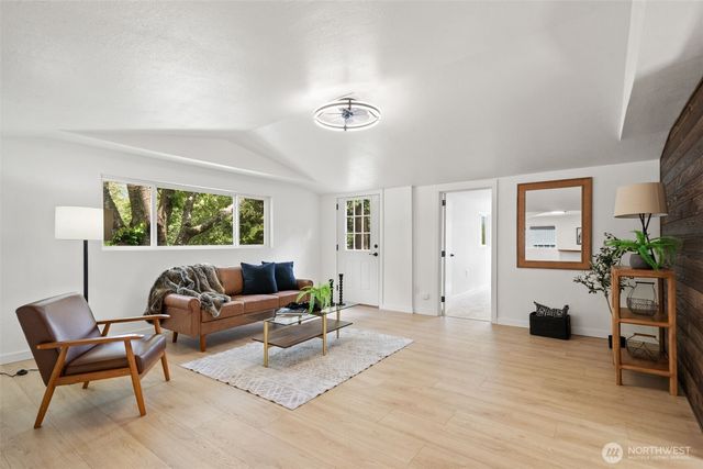 341 Maple Avenue, Port Orchard, WA 98366