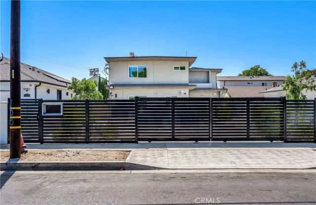 10882 Dora Street, Sun Valley, CA 91352