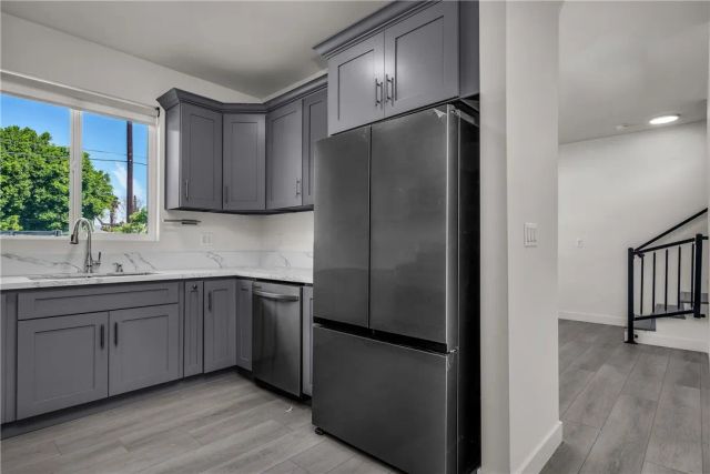 10882 Dora Street, Sun Valley, CA 91352