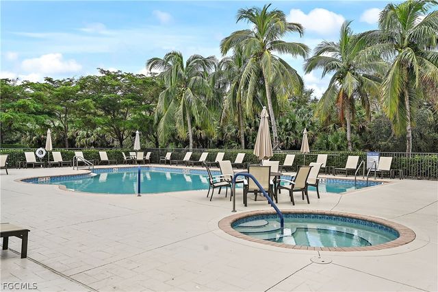 7832 Hawthorne DR 1901, Naples, FL 34113