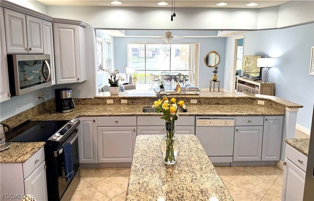 7832 Hawthorne DR 1901, Naples, FL 34113