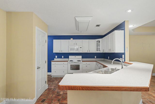 42162 Noma Drive, Diamondhead, MS 39525