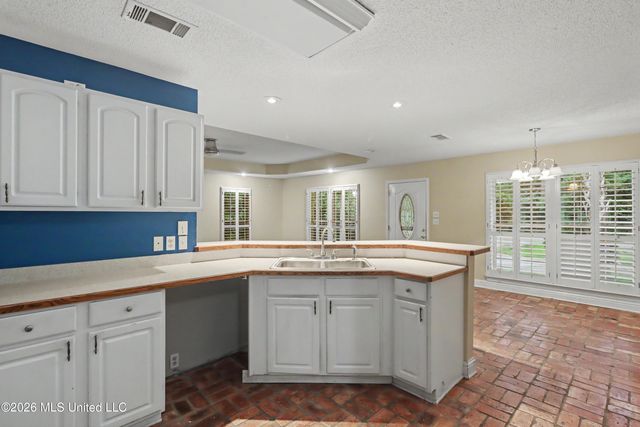 42162 Noma Drive, Diamondhead, MS 39525