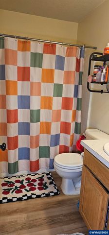 4986 Rebecca St NE, Salem, OR 97305