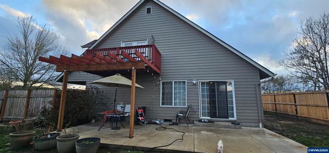 4986 Rebecca St NE, Salem, OR 97305