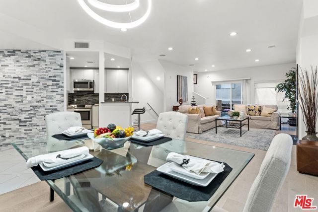1160 Granville Avenue 108, Los Angeles, CA 90049