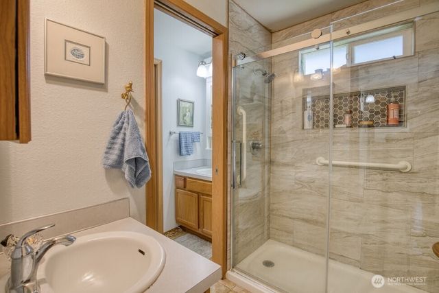 816 Spruce Street, Hoquiam, WA 98550