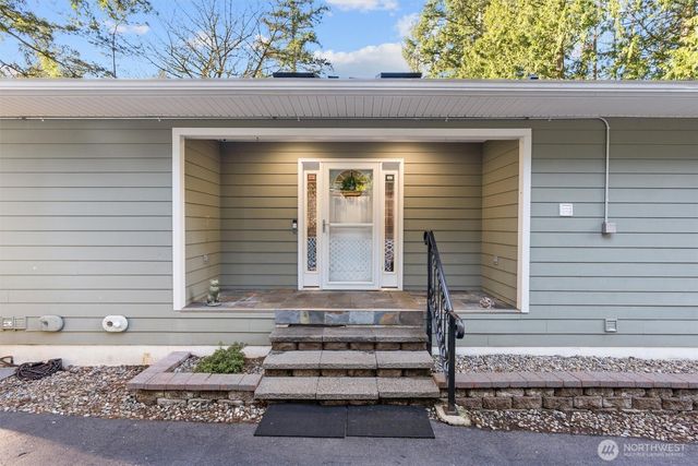 7337 151st Avenue NE, Redmond, WA 98052