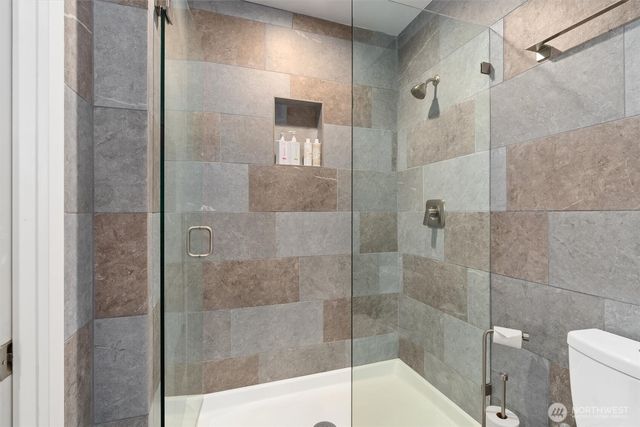 7337 151st Avenue NE, Redmond, WA 98052