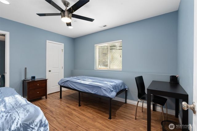 7337 151st Avenue NE, Redmond, WA 98052