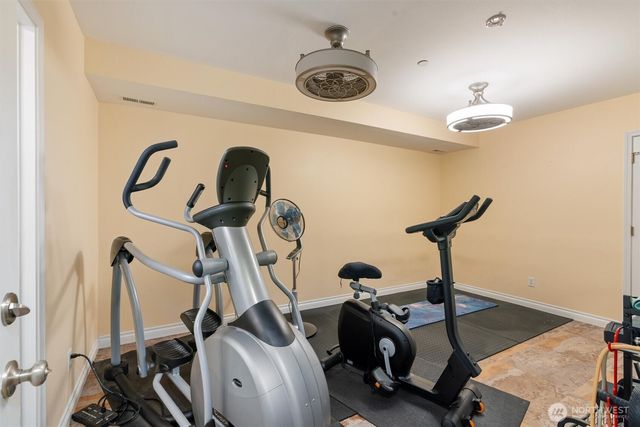 7337 151st Avenue NE, Redmond, WA 98052