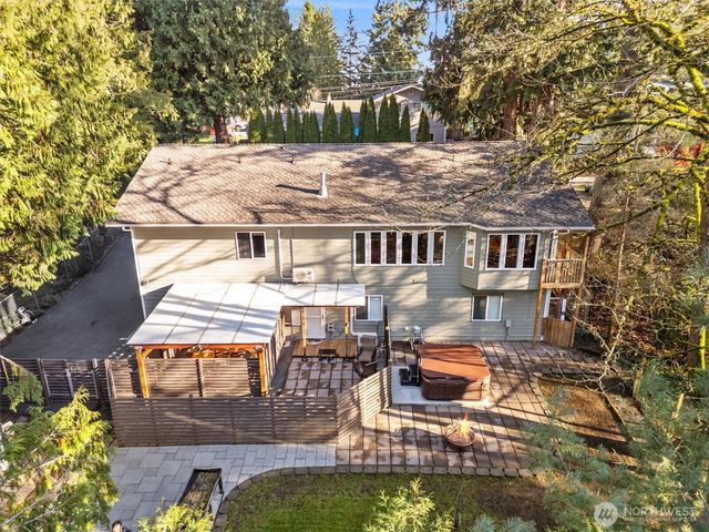 7337 151st Avenue NE, Redmond, WA 98052