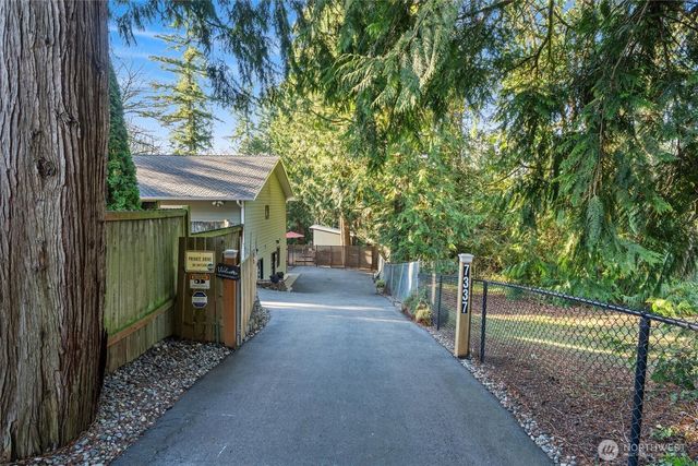 7337 151st Avenue NE, Redmond, WA 98052