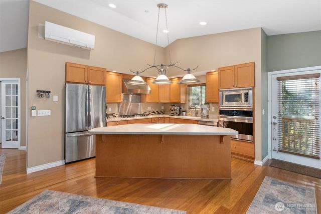 7337 151st Avenue NE, Redmond, WA 98052