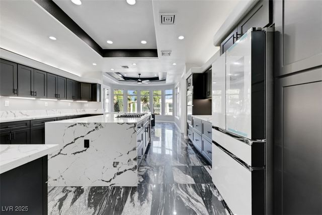 3860 Hildebrand Lane, Las Vegas, NV 89121