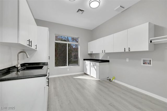 3860 Hildebrand Lane, Las Vegas, NV 89121