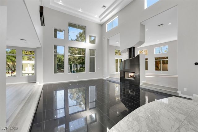 3860 Hildebrand Lane, Las Vegas, NV 89121