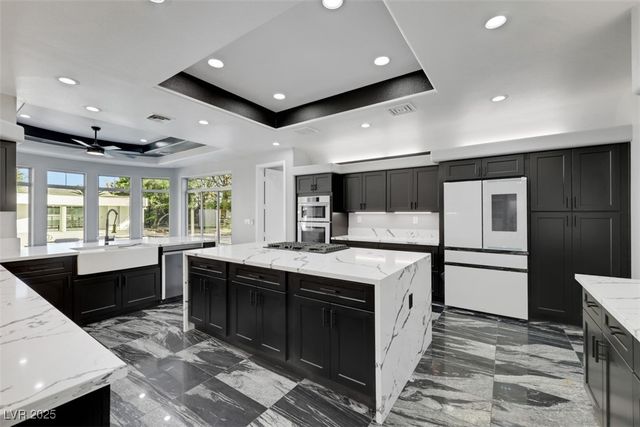 3860 Hildebrand Lane, Las Vegas, NV 89121