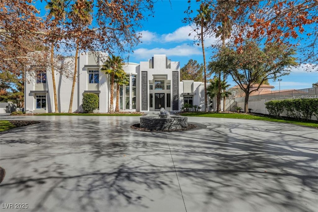 3860 Hildebrand Lane, Las Vegas, NV 89121