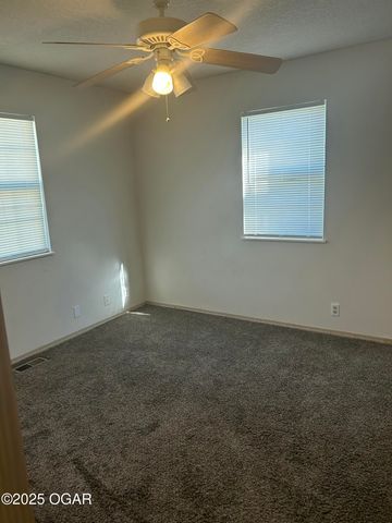 822 S Patterson Avenue, Joplin, MO 64801