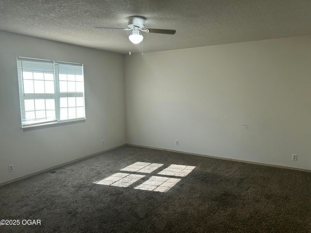 822 S Patterson Avenue, Joplin, MO 64801