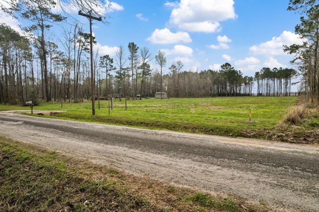 990 County Road 2112, Liberty, TX 77575