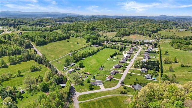 151 Sunnyfield Drive, Blountville, TN 37617