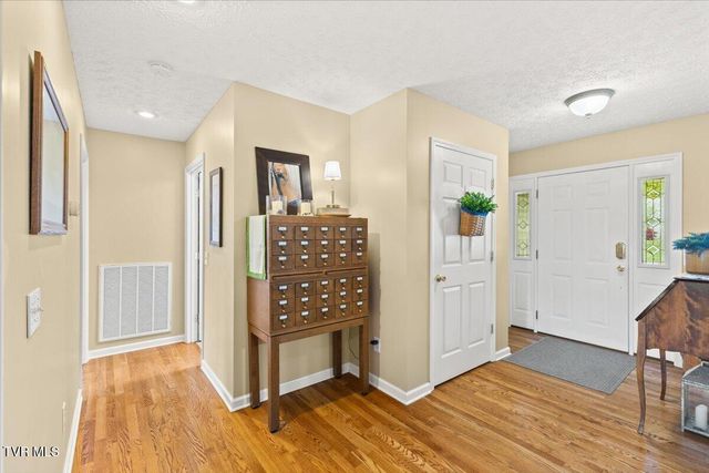 151 Sunnyfield Drive, Blountville, TN 37617