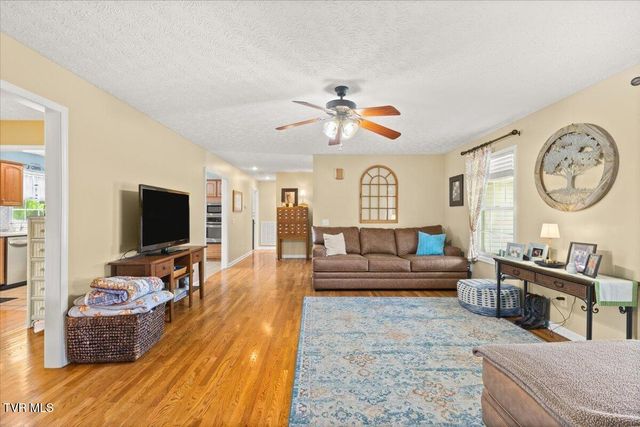 151 Sunnyfield Drive, Blountville, TN 37617