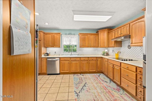 151 Sunnyfield Drive, Blountville, TN 37617