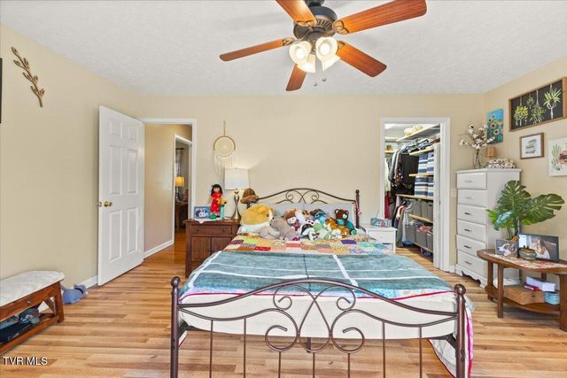 151 Sunnyfield Drive, Blountville, TN 37617