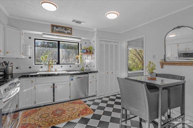 9680 Hollowbrook Dr, Pensacola, FL 32514