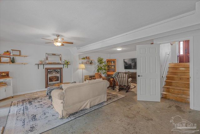 9680 Hollowbrook Dr, Pensacola, FL 32514