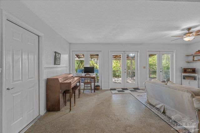 9680 Hollowbrook Dr, Pensacola, FL 32514