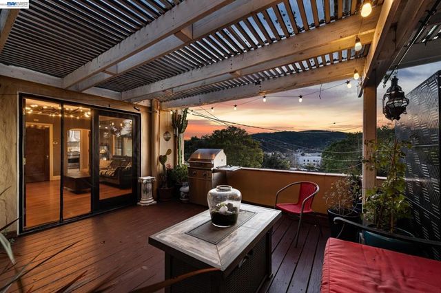 825 Lafayette St, Martinez, CA 94553