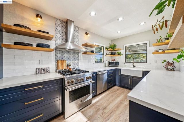 825 Lafayette St, Martinez, CA 94553