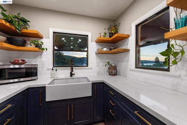 825 Lafayette St, Martinez, CA 94553