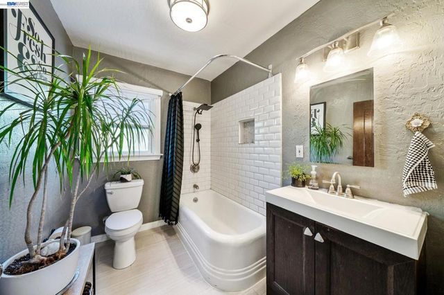 825 Lafayette St, Martinez, CA 94553