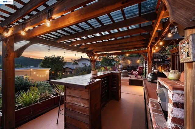 825 Lafayette St, Martinez, CA 94553