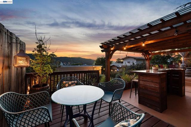 825 Lafayette St, Martinez, CA 94553