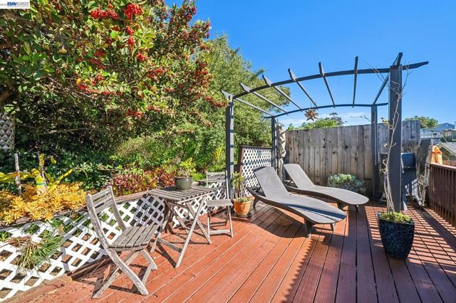 825 Lafayette St, Martinez, CA 94553