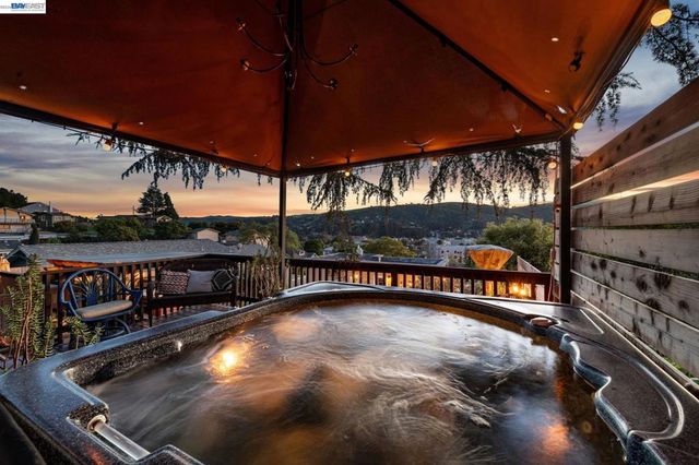 825 Lafayette St, Martinez, CA 94553