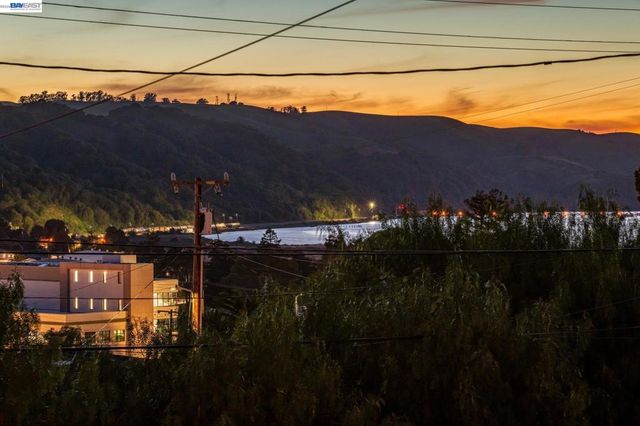 825 Lafayette St, Martinez, CA 94553