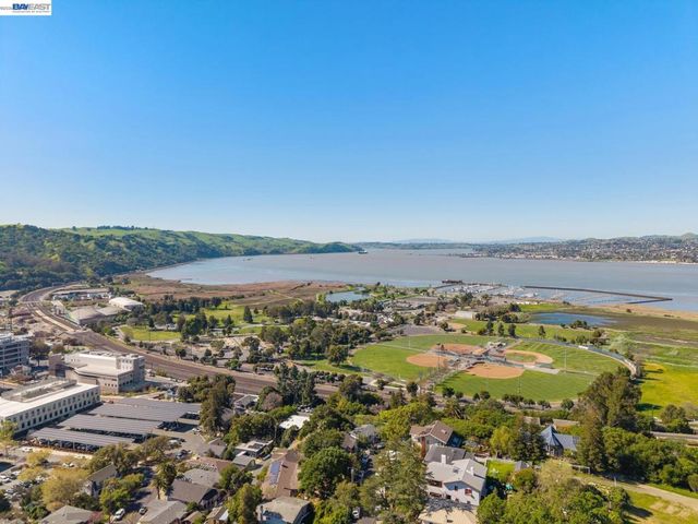 825 Lafayette St, Martinez, CA 94553