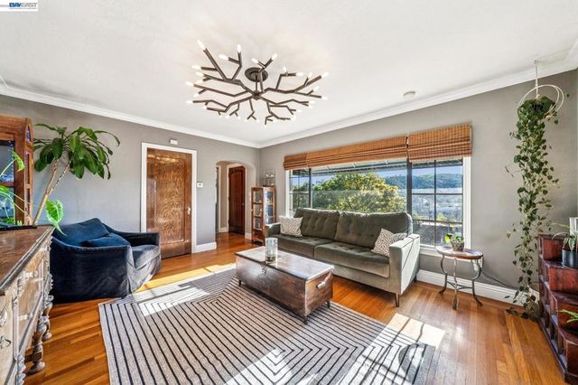 825 Lafayette St, Martinez, CA 94553