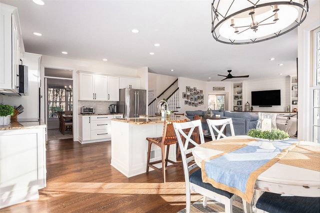 8021 N Yorkville Lane, Richland, MI 49083