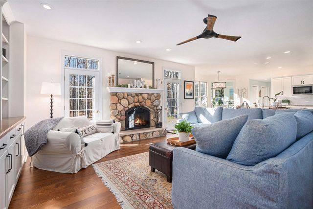 8021 N Yorkville Lane, Richland, MI 49083